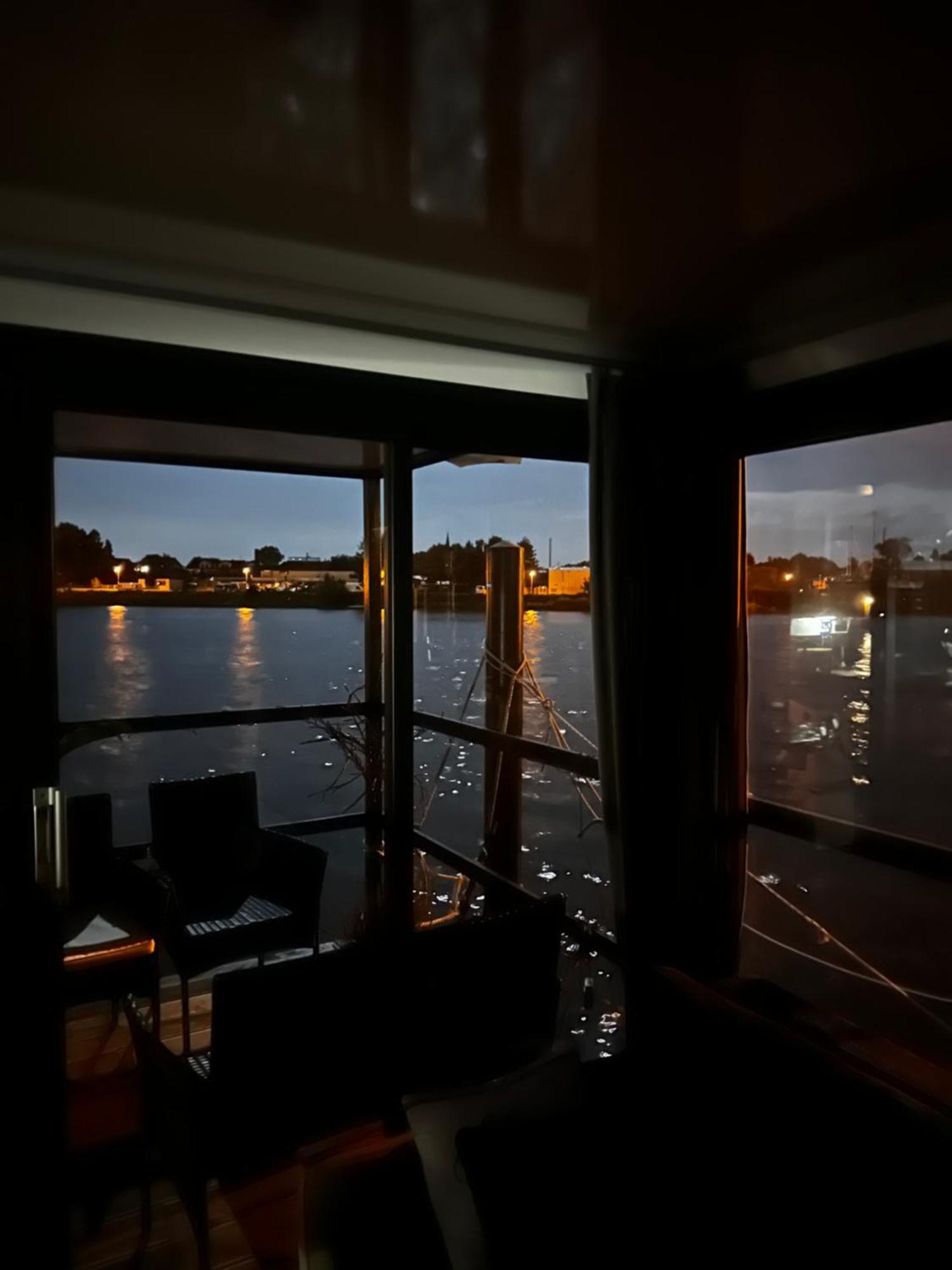 Apartamento Premium Hausboot Trave Traum Lubeca Exterior foto